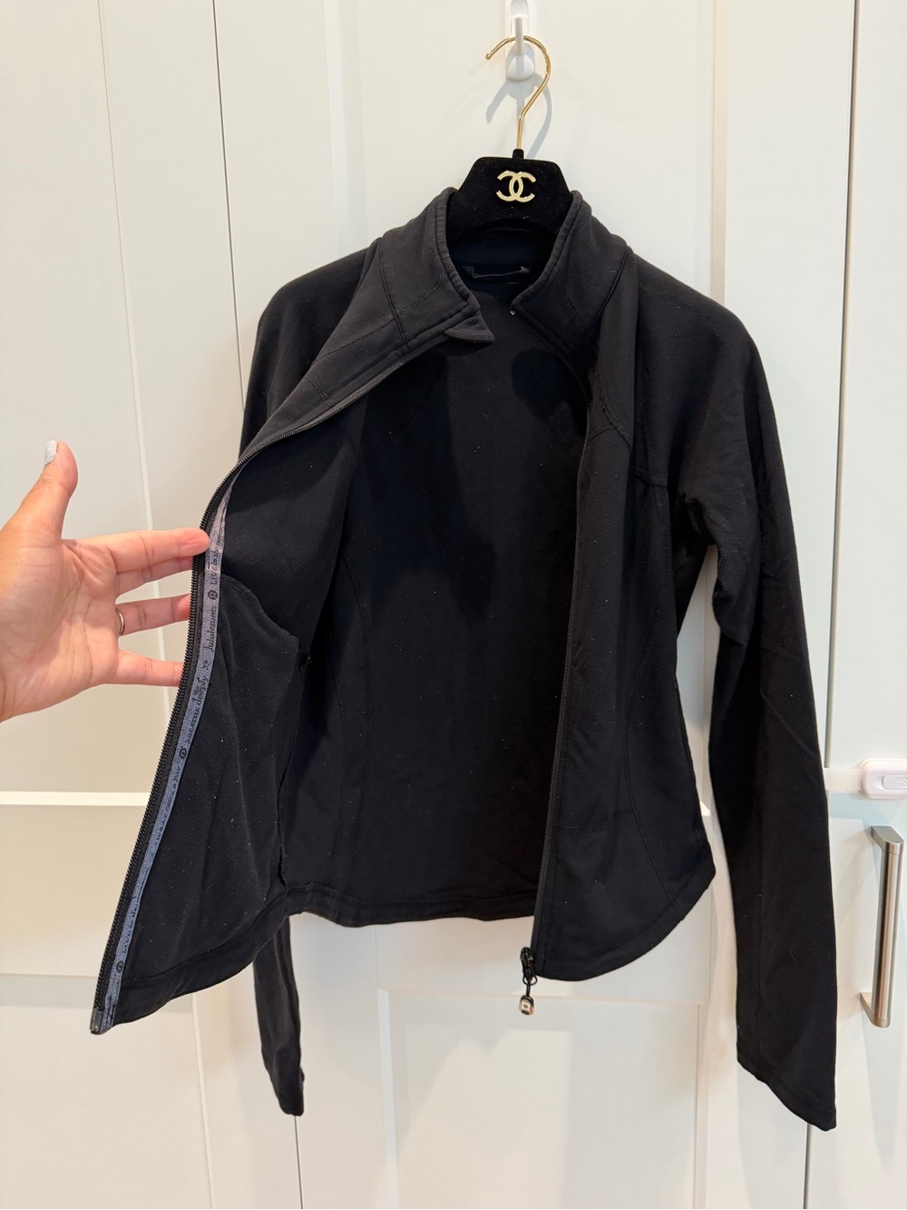 🖤Lululemon Black Zip-Up Jacket | Size 8 - Picture 5 of 10